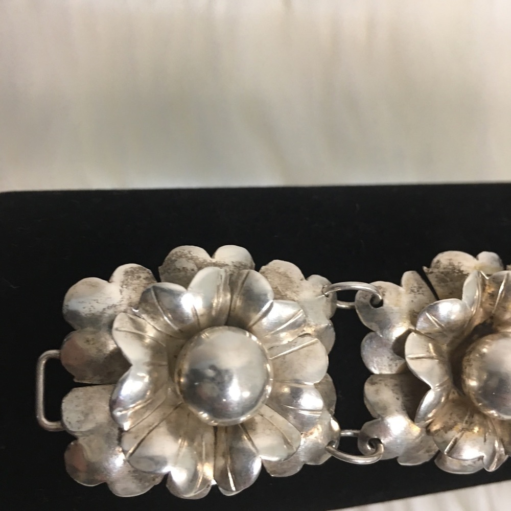 Silver Flower Link Bracelet Made/Mexico Bracelet - Picture 4 of 11